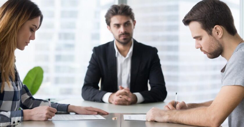 5 reasons for hiring a divorce attorney