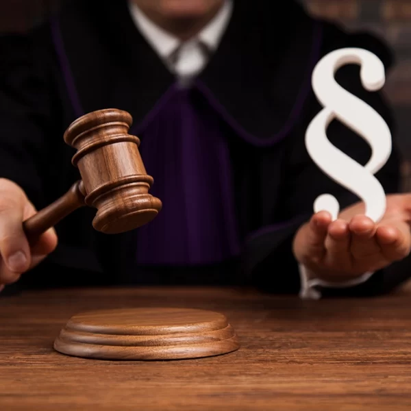 When to Contact a Divorce Lawyer Singapore for Support