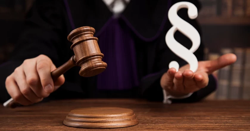 When to Contact a Divorce Lawyer Singapore for Support